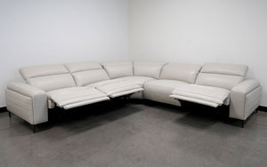 Aiza Modern Sectional with Recliner